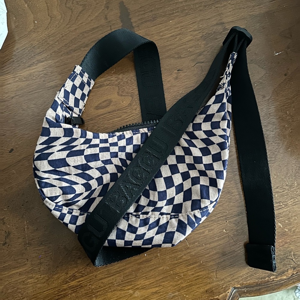 Baggu Mini Crescent Crossbody